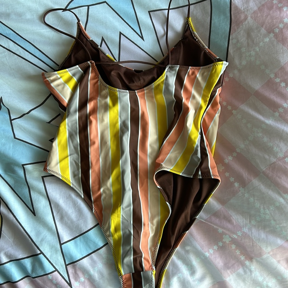 striped monokini one piece swimsuit - Picture 7 of 7